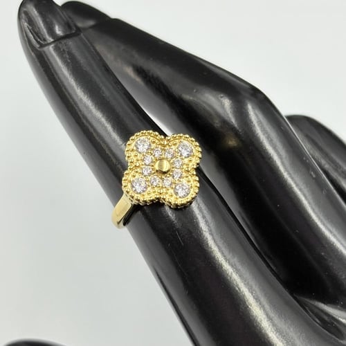 طقم فان كليف