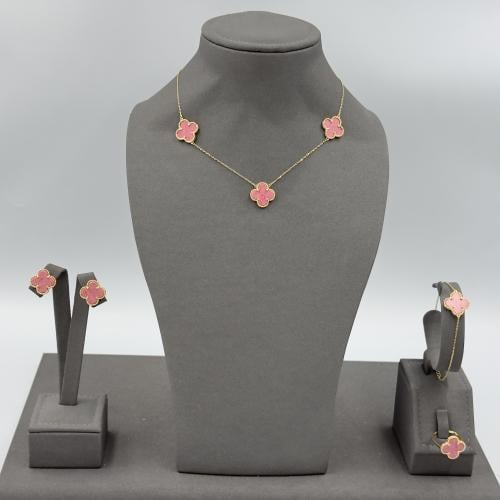 طقم فان كليف