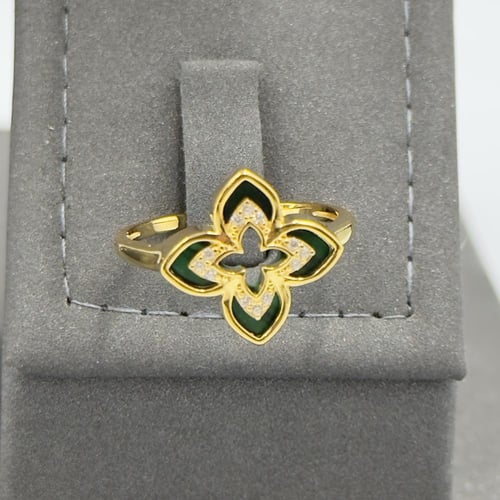 طقم روبرتو كوين