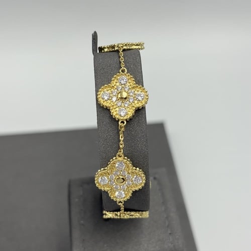 طقم فان كليف