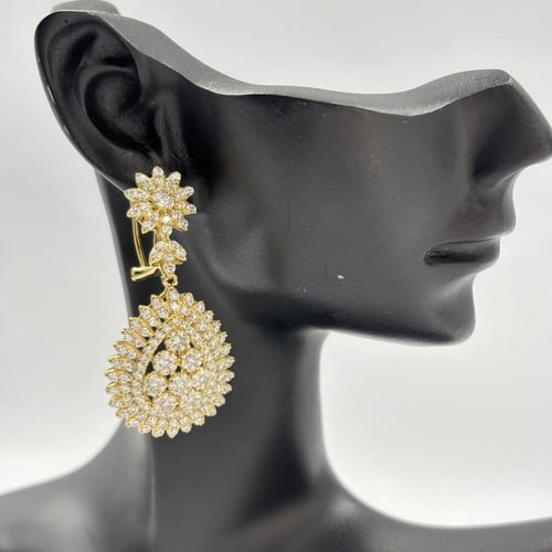 حلق تصميم ألماس