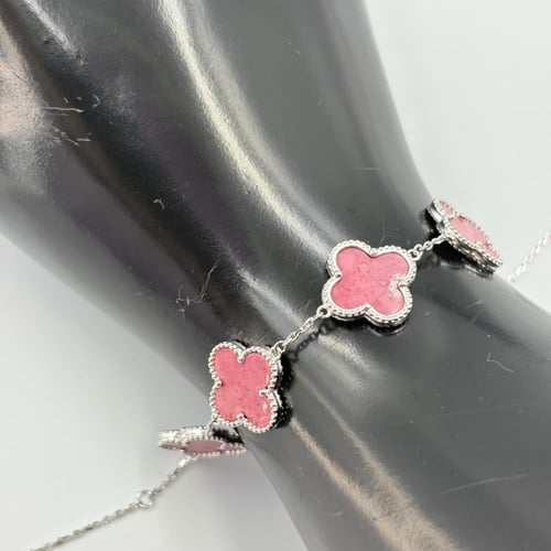 سوارة فان كليف خمس وردات صدف * وردي*