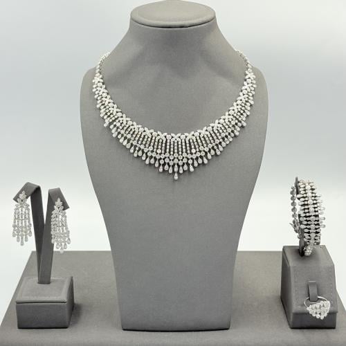 طقم تصميم ألماس