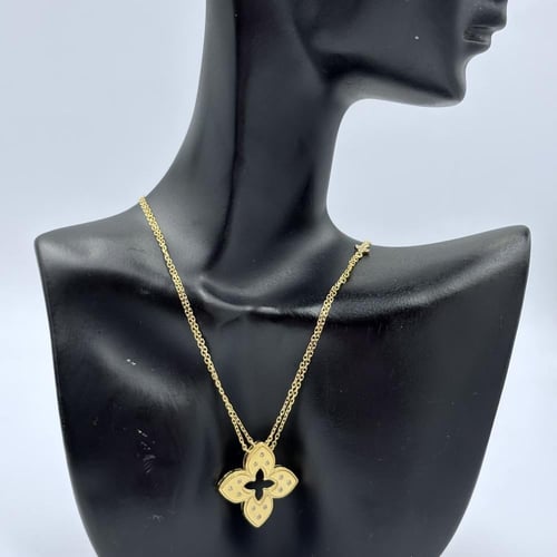 عقد روبرتو كوين