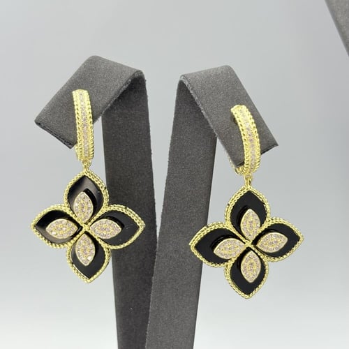 نصف طقم روبرتو كوين