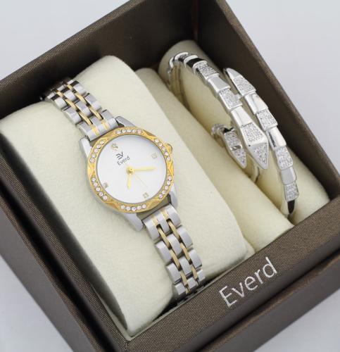 طقم ساعه نسائية