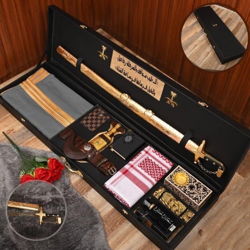 بوكس سيف رجالي ملكي جلد سيف وشماغ ملكي لمسه من الا...