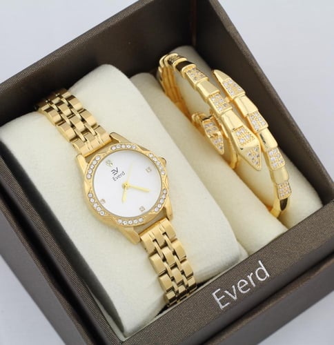 طقم ساعه نسائية