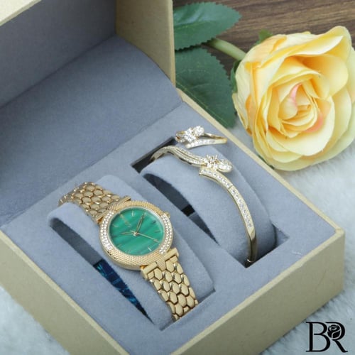 طقم ساعة نسائية لمسة من الاناقه ومميزة مع إكسسوارا...