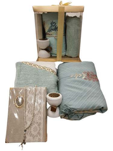 هديه رمضانيه نسائية طقم سجاد وشرشف ومصحف فخم