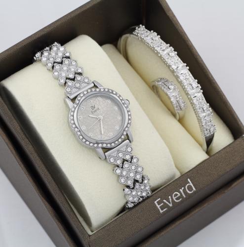 طقم سهره ساعه مع الإكسسوارات