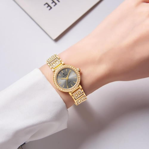 ساعه ماكسويل نسائية تصميم فندي