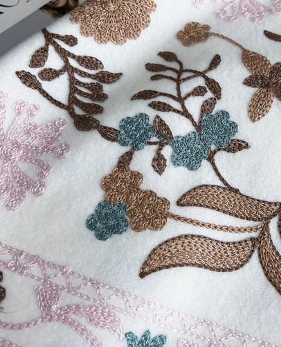 شال كشميري مطرز نسائي - ابيض