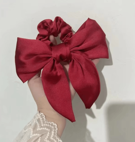 ربطة شعر بفيونكة