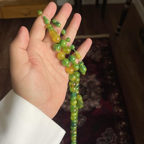 مسباح ملتيكلر من بلاطه