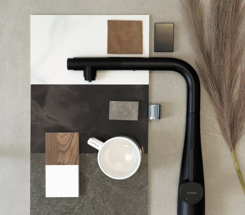 خلاط مجلى مع تحلية اسود مت Kitchen tap, with water...