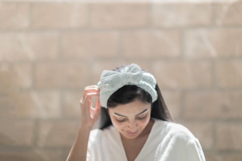 ربطة شعر فيونكة