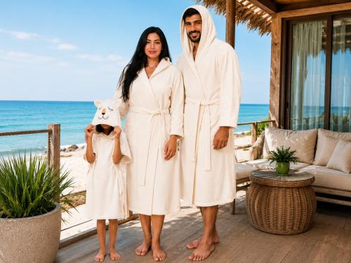 Family package with beige-colored hat