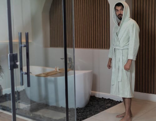 روب رجالي فاخر بقبعة