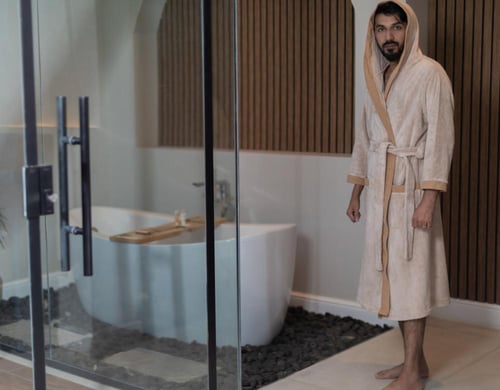 روب رجالي فاخر بقبعة