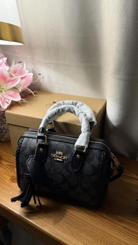 كوتش روان اسود -17cm