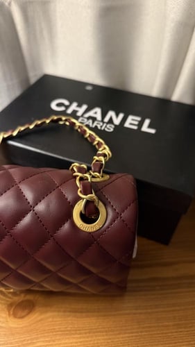 شانيل عنابي كلاسيك ماستر