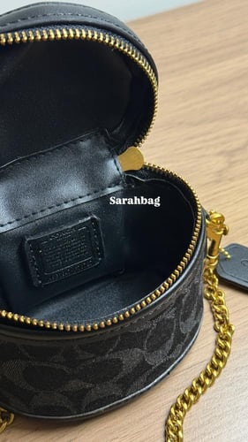 كوتش ميني-اسود وذهبي