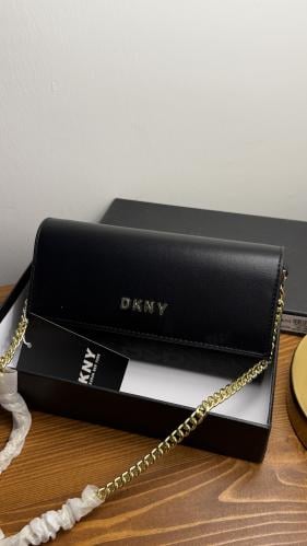 شنطة DKNY- اسود