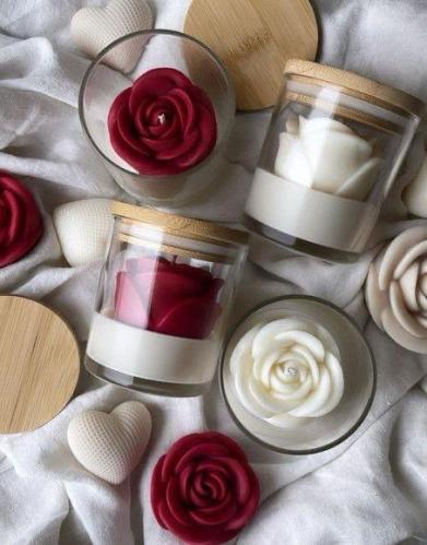 شمعه الجوري الرومانسيه