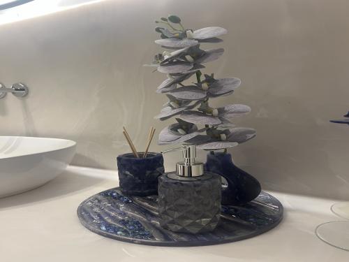 طقم اكسسورات مغاسل