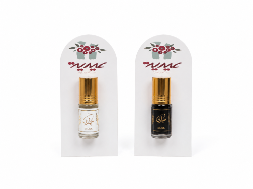 بطاقة معايده مع تولة عطر من بانافع للعود