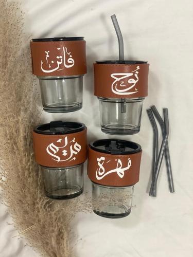 كوب قزاز وكتابة عبارة حسب الطلب