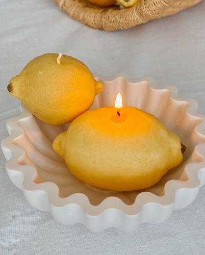 شمعه الليمون المعطرة