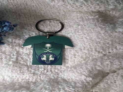 ميداليات خشب تصميم تشيرت