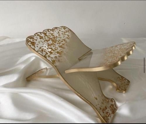 حامل مصحف مع فاصل للمصحف