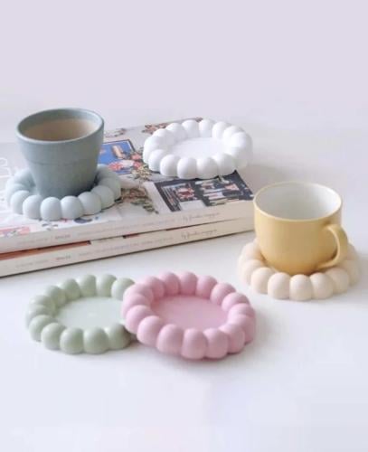 طبق دائري بحواف جميله والوان من اختيارك