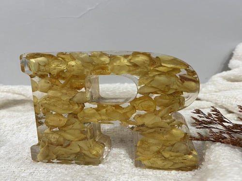 ديكور مكتبي حروف