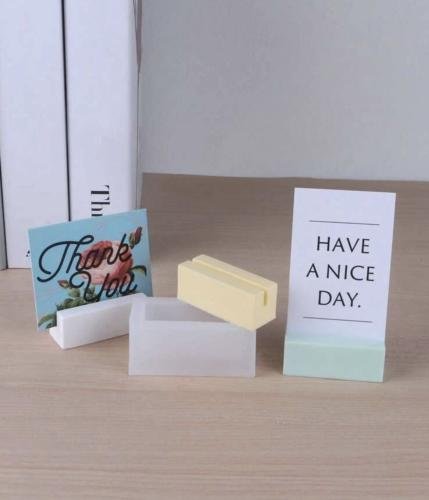 حامل بطاقات على شكل مستطيل بالوان من اختيارك حبتين