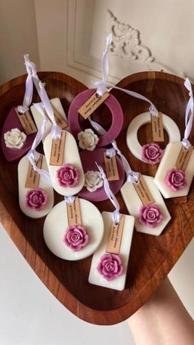 تاقات الورد المعلقه