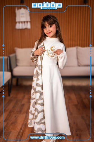 فستان رمضاني أبيض بـ زخارف