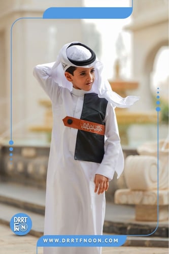 ثوب العيد مع إضافة الجلد وتطريز الاسم