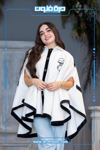 وشاح الشتاء أبيض نسائي