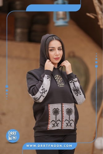 بلوفر أسود يوم التأسيس ( نسائي )