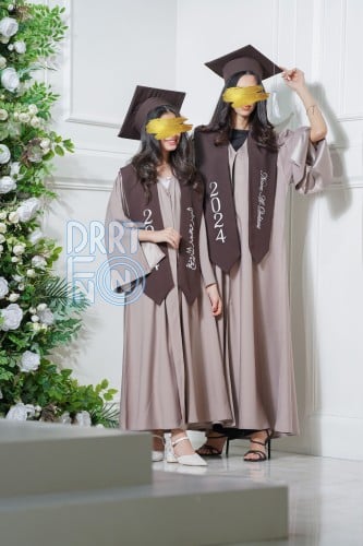 طقم عباية تخرج بني