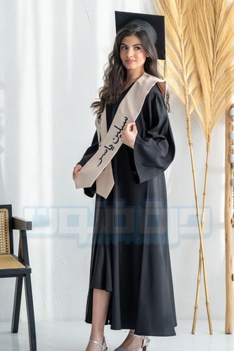 طقم عباية تخرج أسود مع بيج