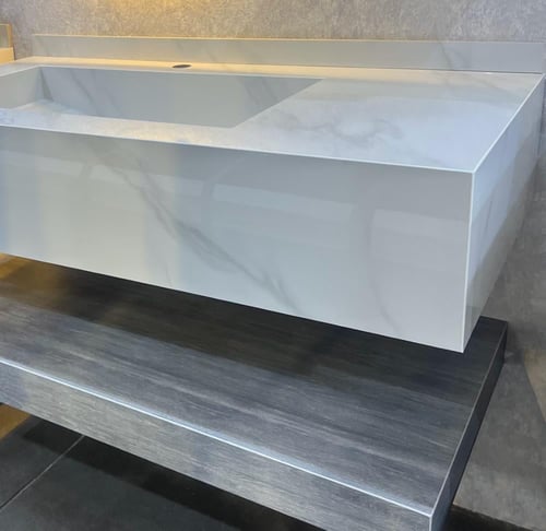 مغسله بورسلان 100 سم حوض شلال مع رف رمادي ومرايا م...