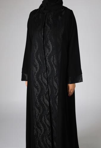 عباية كريب ملكي وجاكار بلون أسود
