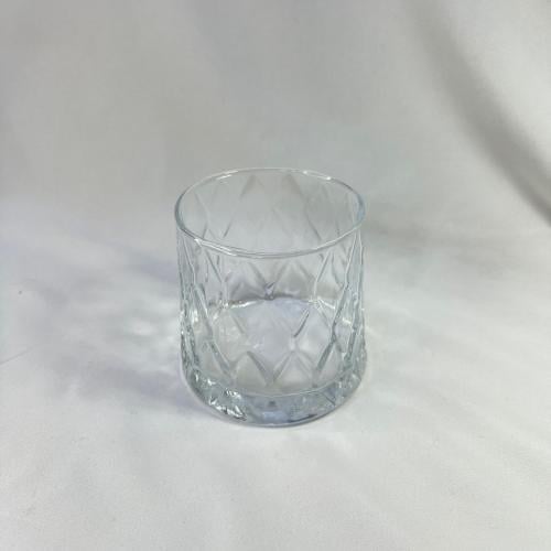 كوب مع قاعدة