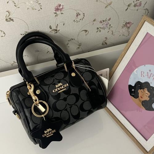 Coach Rawan black 18 cm + star pendant