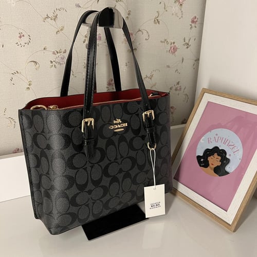 كوتش مولي أسود وأحمر ( طبعة حرفC ) ٢٥سم